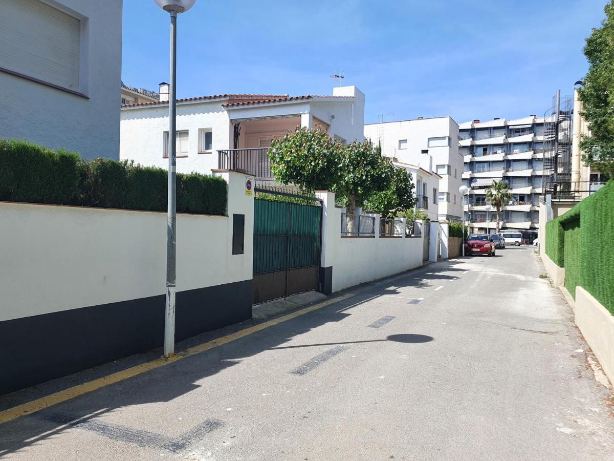 Holiday Home Villa Guapa L'Estartit Luaran gambar